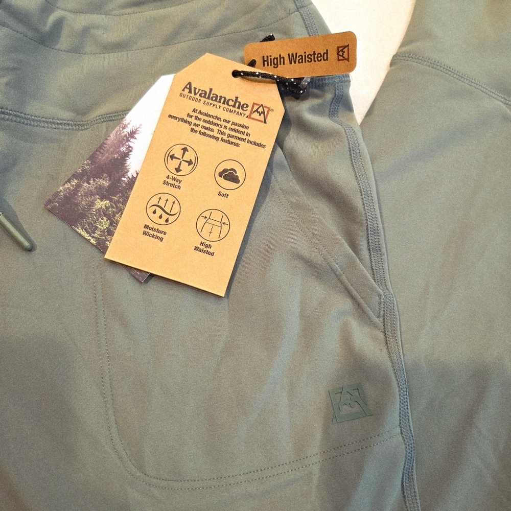Avalanche Outdoor Supply Co. High Waisted Compression Leggings Size Large New - Picture 4 of 14